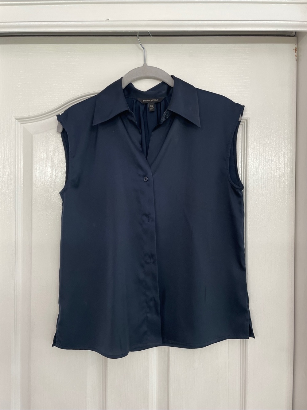Banana Republic Dark Navy Sleeveless Collared Button-Front Top